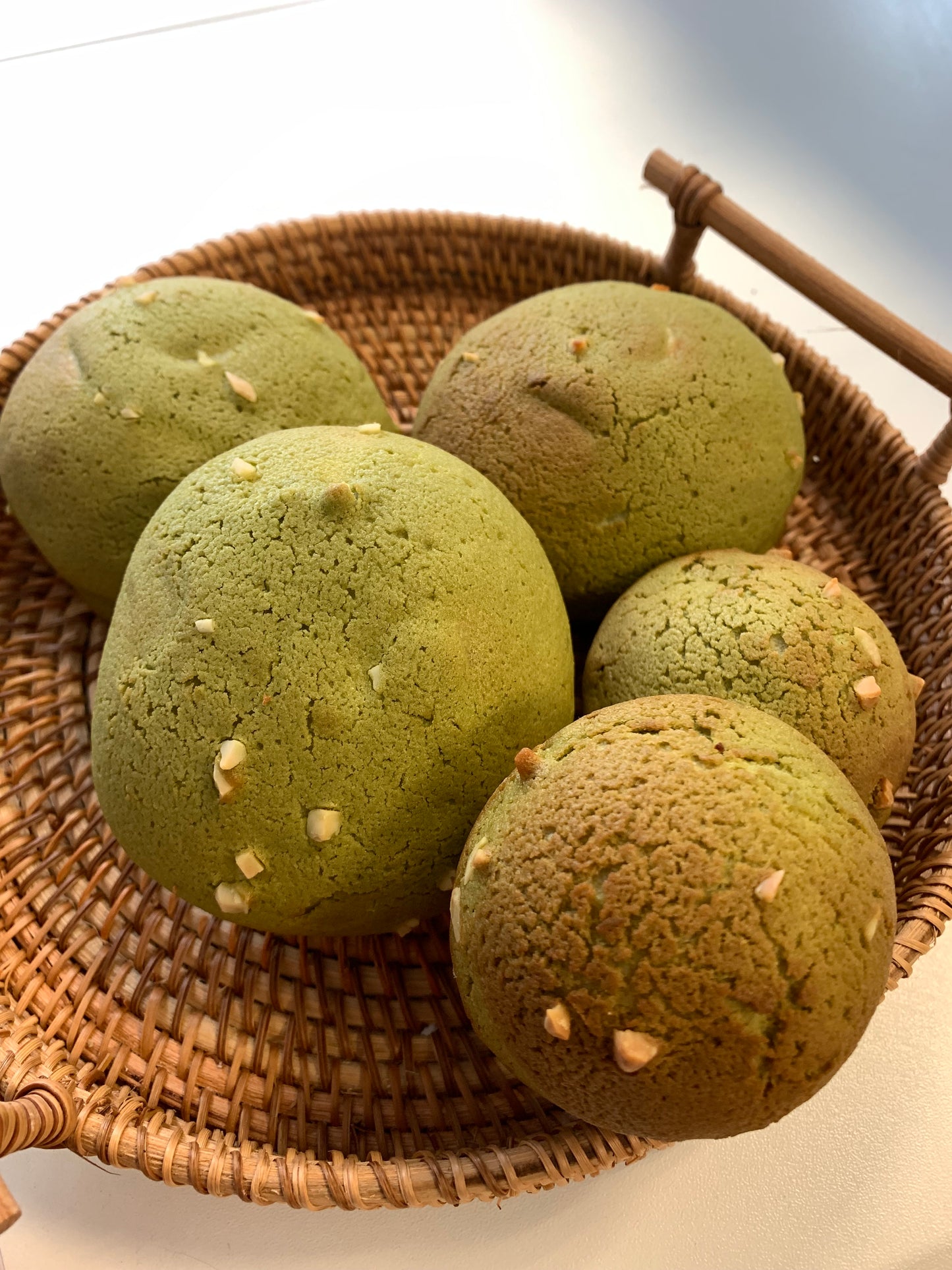 菠蘿系列 Melonpan series 大包裝一組6顆 (1 Big Packung mit 6 Stk) 可選擇店內自取 Instore Pickup/貨運宅配 UPS Express